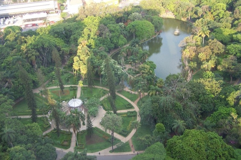 Parque Municipal no centro de Belo Horizonte.