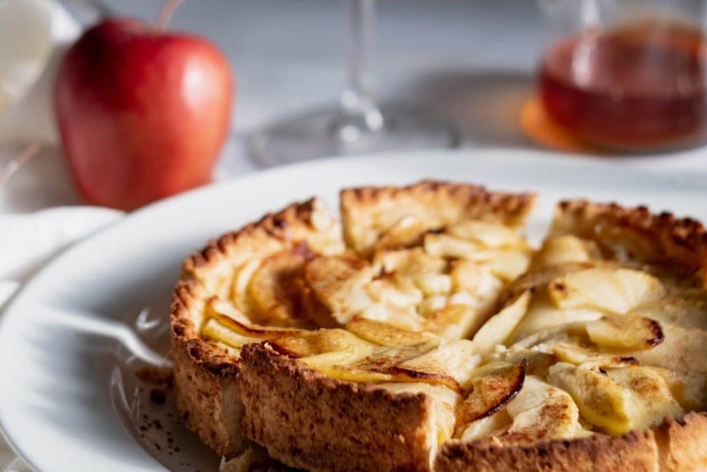 Torta de maçã holandesa é a sobremesa que os turistas mais procuram onde comer em Amsterdam.