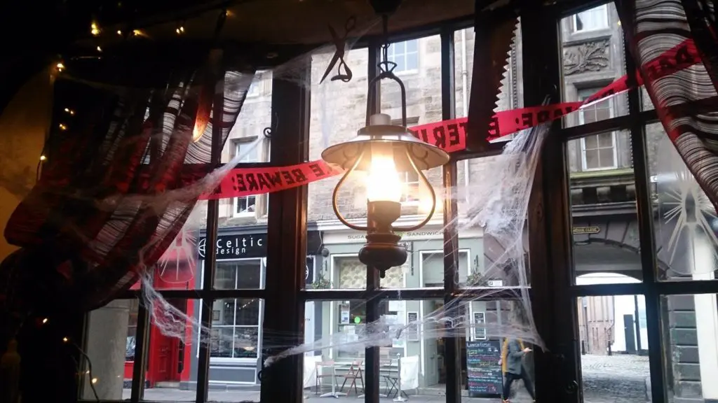 Tolbooth Tavern.