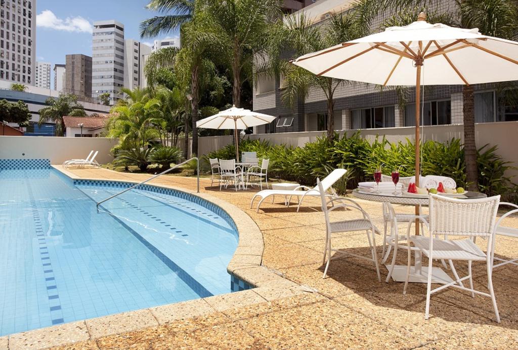 Piscina do Royal Golden Savassi.