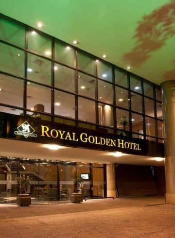 Fachada do Royal Golden Hotel Savassi